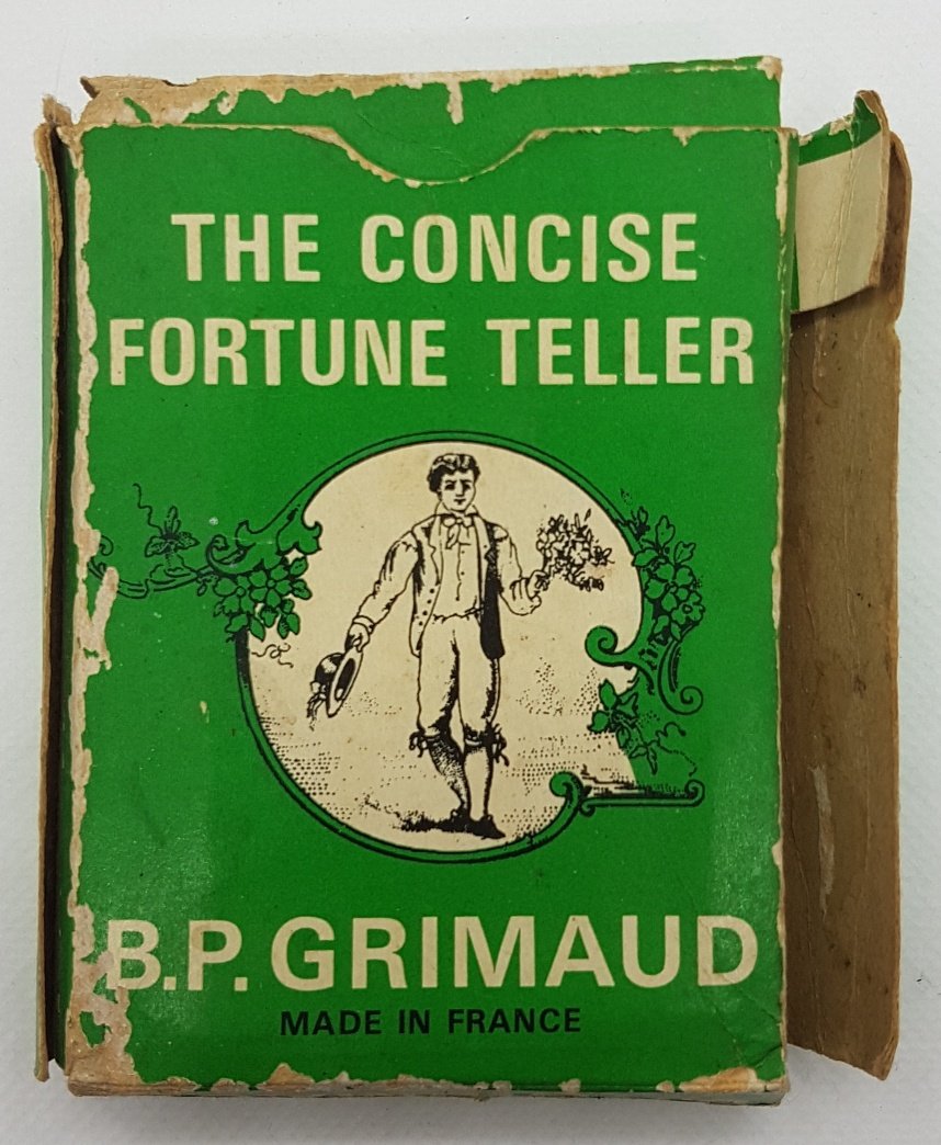 PRELOVED Concise Fortune Teller - B.P. Grimaud (Le Petit Cartomancien)