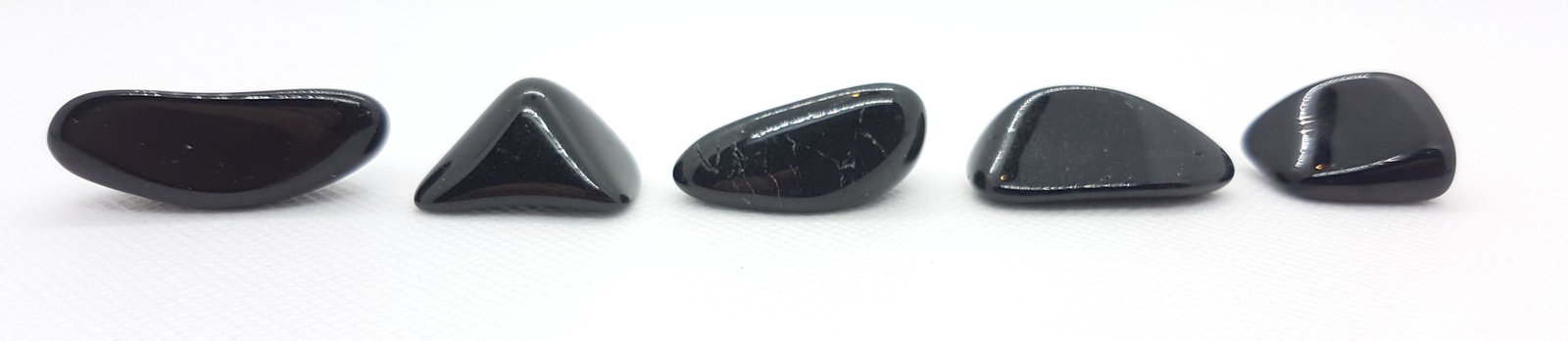 TOURMALINE (BLACK) Tumbled Stone