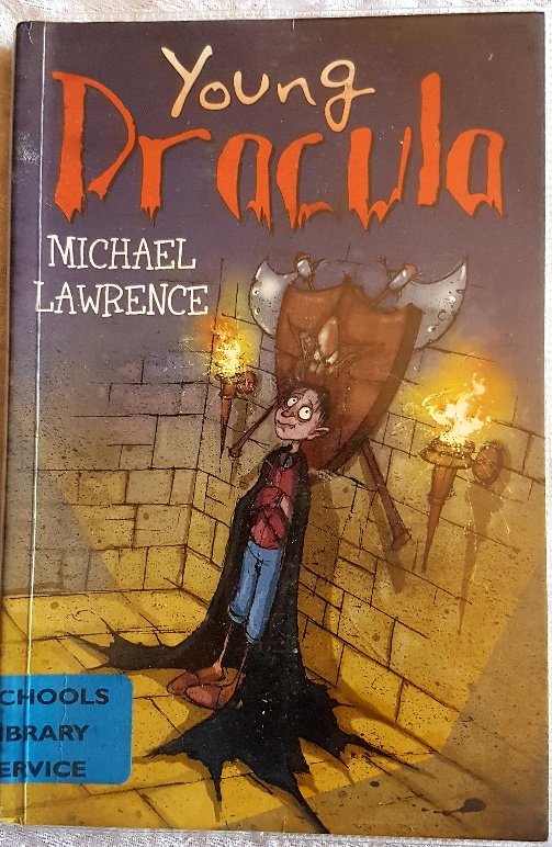 PRELOVED Young Dracula - Michael Lawrence